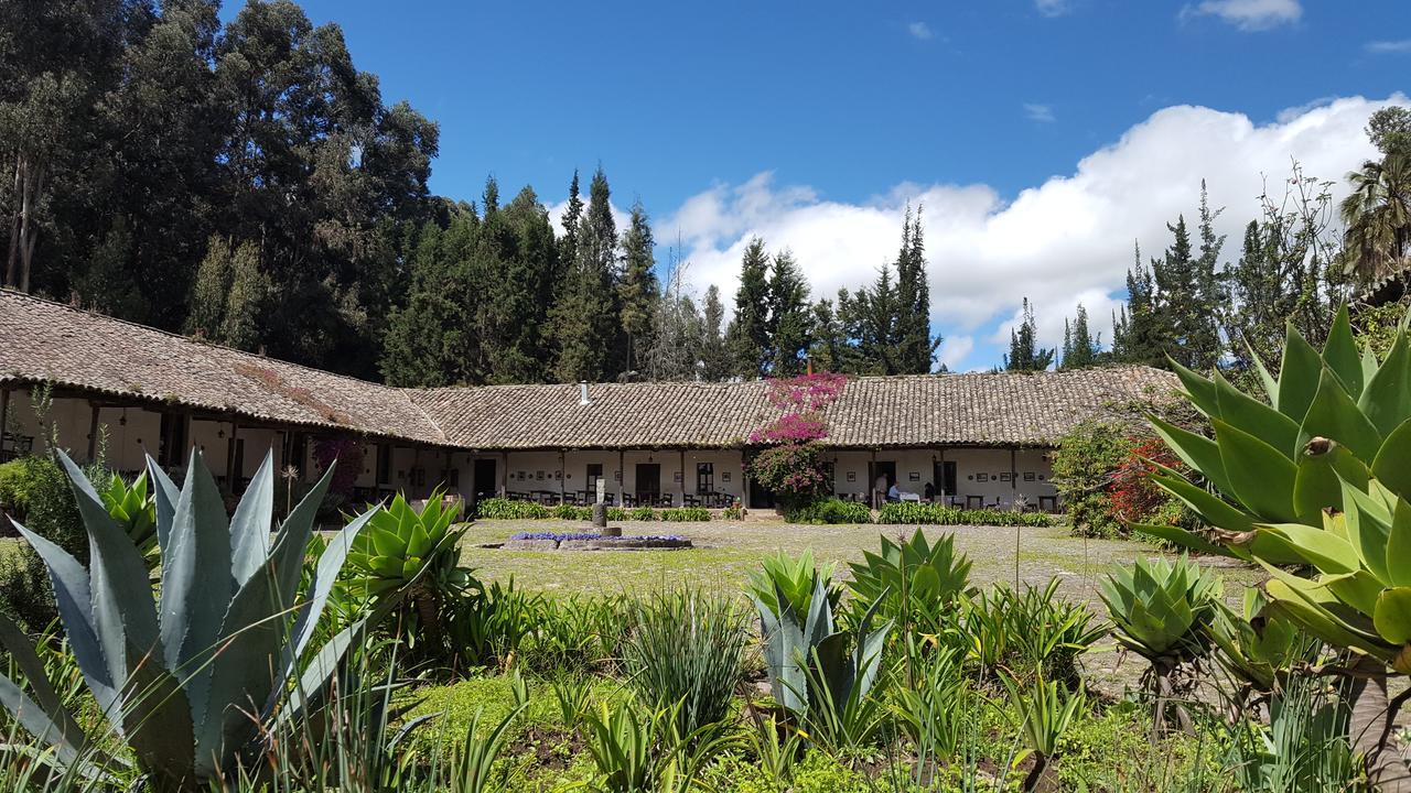 Hacienda Guachala 호텔 카얌베 외부 사진