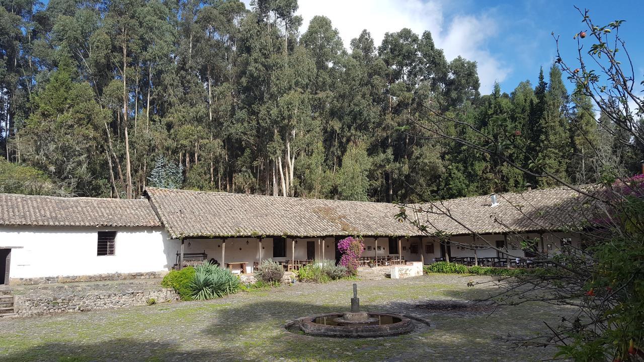 Hacienda Guachala 호텔 카얌베 외부 사진